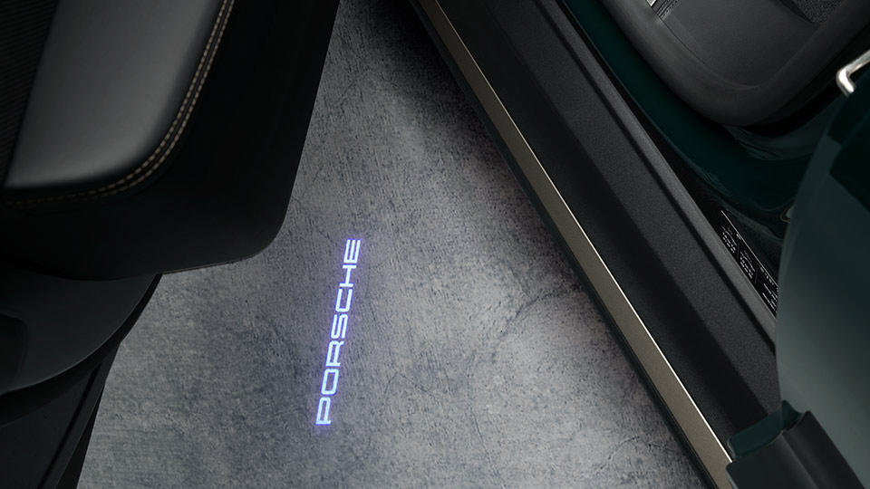 'PORSCHE' 로고 LED 도어 커티지 라이트
