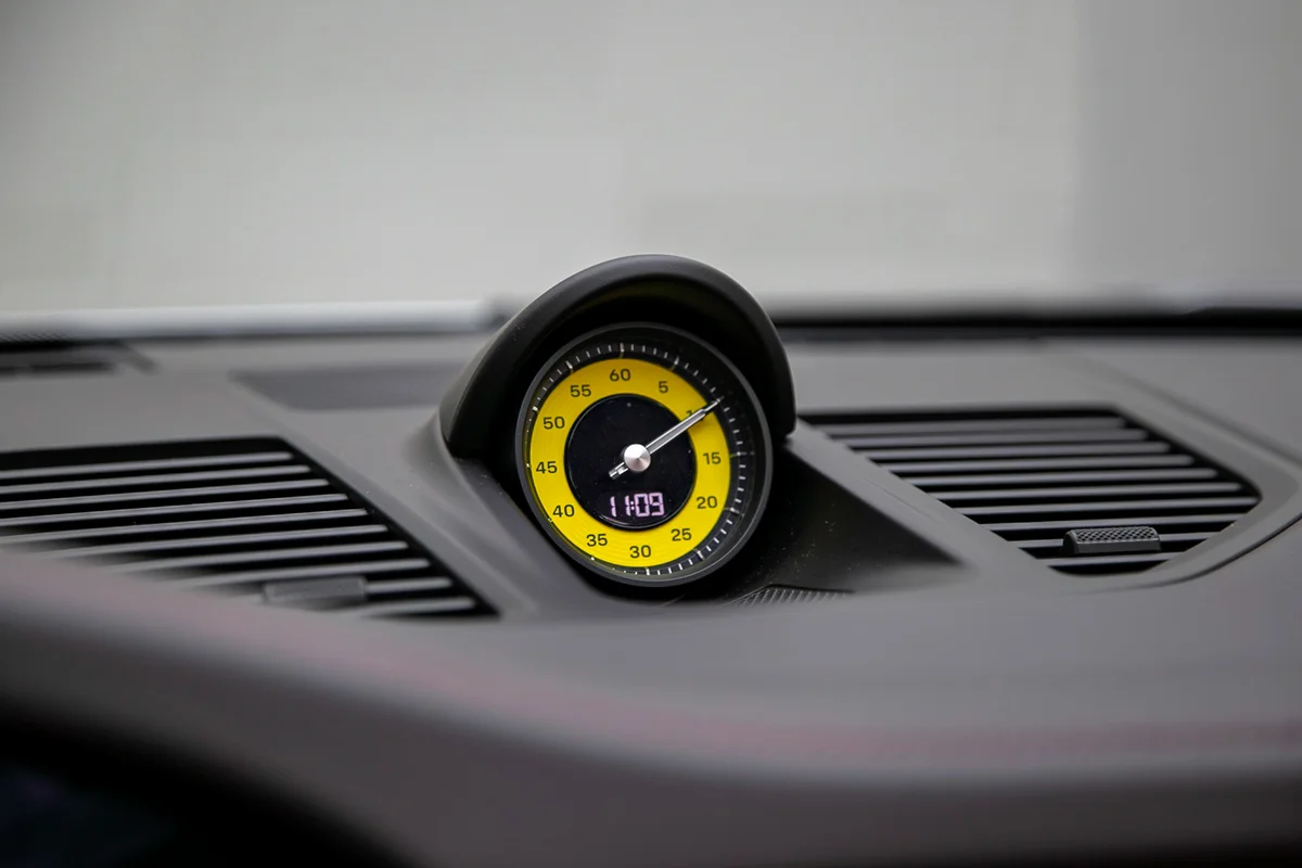 2023 911 타르가 4 GTS 썸네일 17