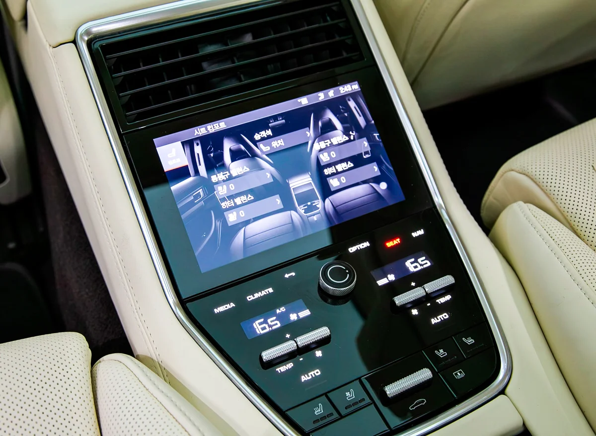 2022 파나메라 GTS 썸네일 21