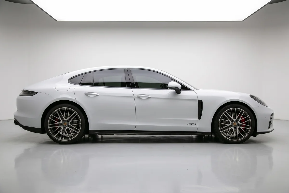 2022 파나메라 GTS 썸네일 7