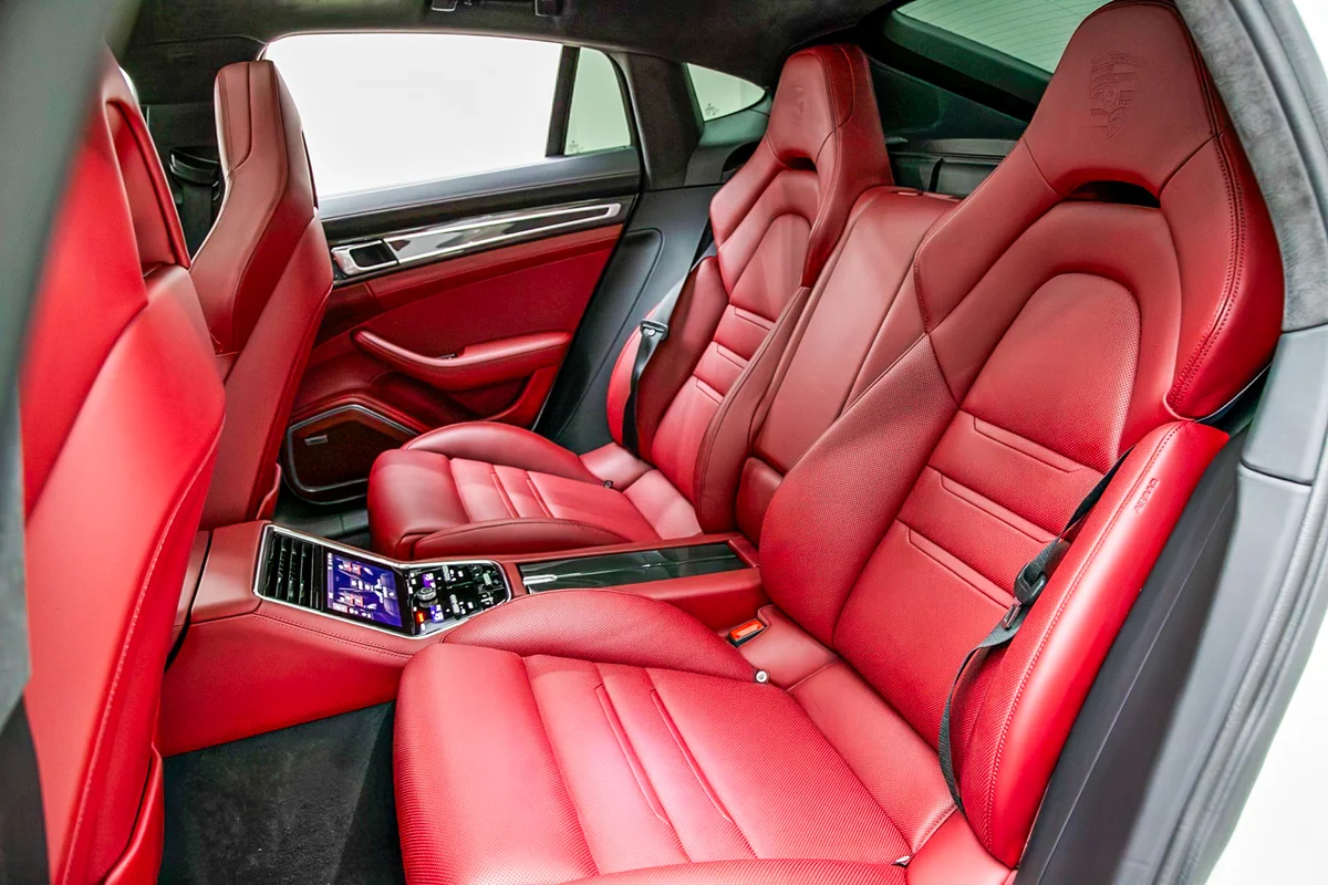 2022 파나메라 GTS 썸네일 14