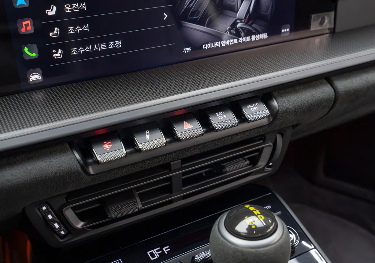 2022 911 GT3 썸네일 26
